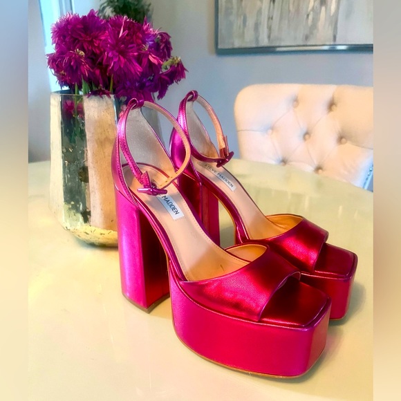 Steve Madden Shoes - Steve Madden Kassiani Metallic Pink Fuchsia Platform Block Heels Sandals 7.5